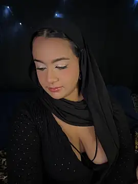 Maryam yamal online show from 10-18-25, 09:15