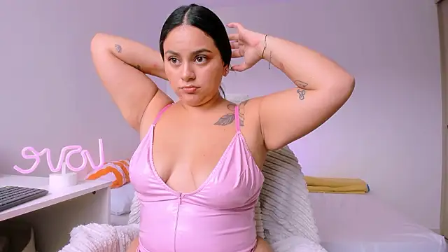 susy angel online show from 02-02-26, 09:24