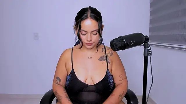 Snapshot of susy_angel chatting on 05-22-26, 11:32 susy angel online show from 05-22-26, 11:32