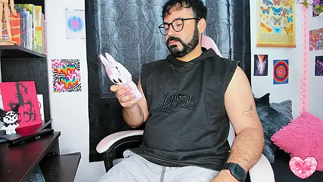 Snapshot of johnnyalx chatting on 03-07-25, 07:05 johnnyalx online show from 03-07-25, 07:05