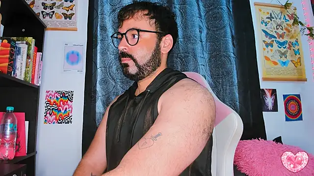 Snapshot of johnnyalx chatting on 03-17-25, 03:07 johnnyalx online show from 03-17-25, 03:07