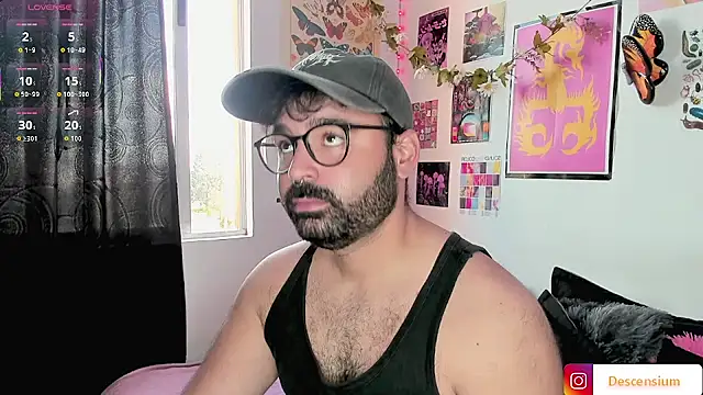 Snapshot of johnnyalx chatting on 11-17-25, 07:08 johnnyalx online show from 11-17-25, 07:08