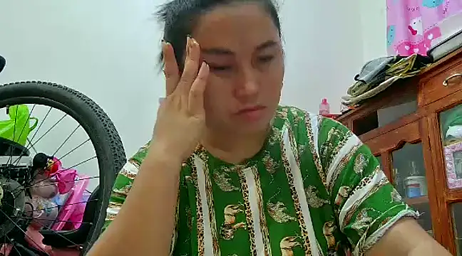 LalaiAsian online show from 12-22-24, 05:21