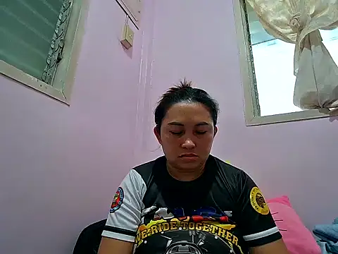 LalaiAsian online show from 10-12-25, 08:35