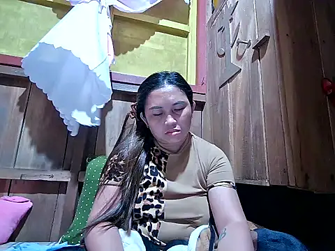 LalaiAsian online show from 11-08-25, 09:35