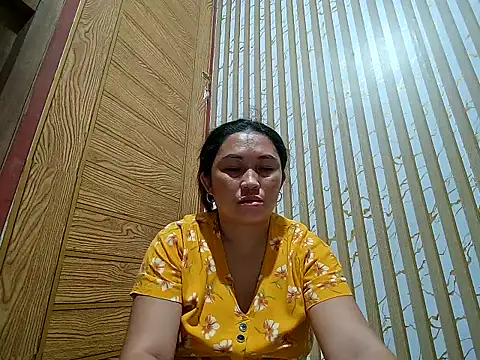 LalaiAsian online show from 12-19-25, 03:52