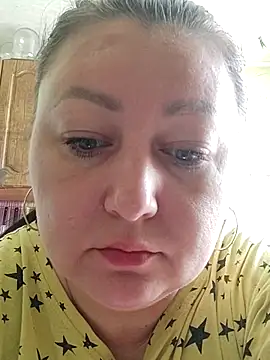Snapshot of Rini333 chatting on 04-27-26, 09:29 Rini333 online show from 04-27-26, 09:29