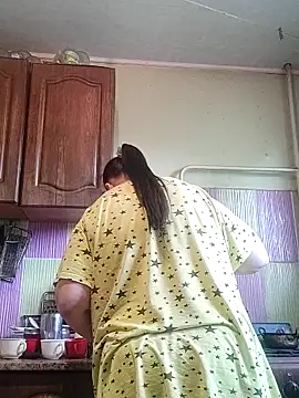 Snapshot of Rini333 chatting on 05-11-26, 04:04 Rini333 online show from 05-11-26, 04:04