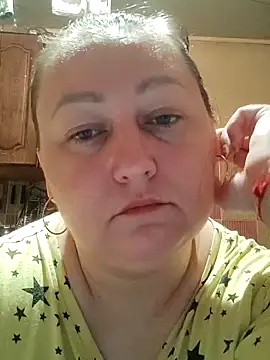 Snapshot of Rini333 chatting on 05-18-26, 09:31 Rini333 online show from 05-18-26, 09:31
