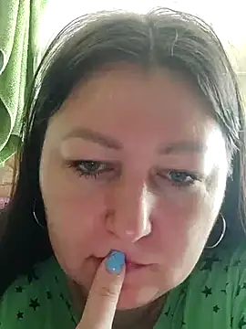 Snapshot of Rini333 chatting on 06-09-26, 09:43 Rini333 online show from 06-09-26, 09:43