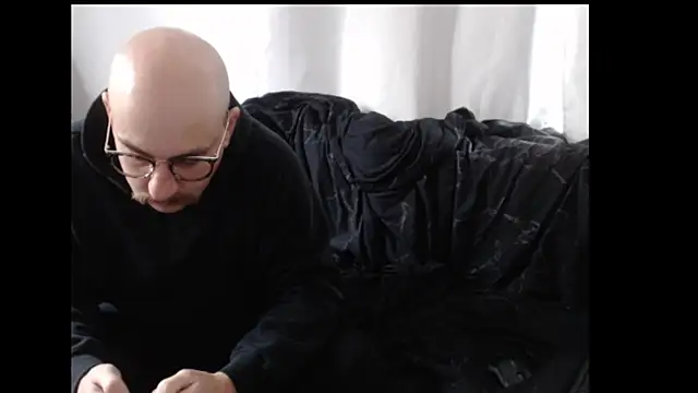 Snapshot of whiskyjane69 chatting on 10-20-25, 12:16 whiskyjane69 online show from 10-20-25, 12:16