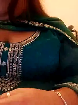 Srishtijain51 online show from 10-31-25, 11:44