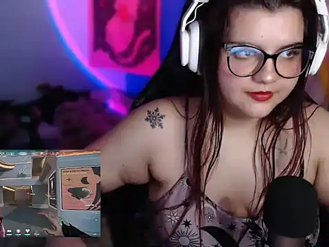 Snapshot of Annee23 chatting on 04-17-26, 01:14 Annee23 online show from 04-17-26, 01:14