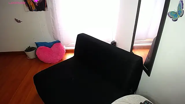 sexylatina001 online show from 10-23-25, 02:49