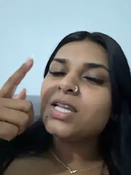 layla amin online show from 11-02-25, 01:52