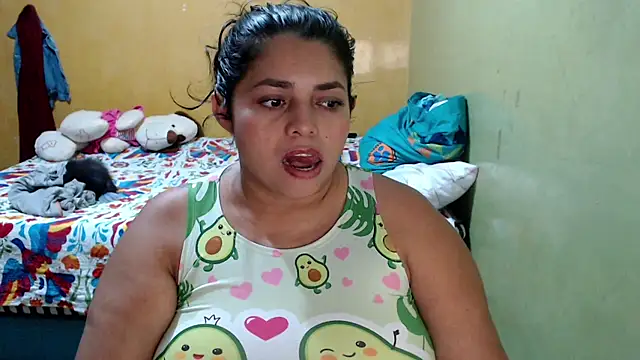 Snapshot of yulieth_bbw chatting on 09-15-25, 12:32 yulieth bbw online show from 09-15-25, 12:32