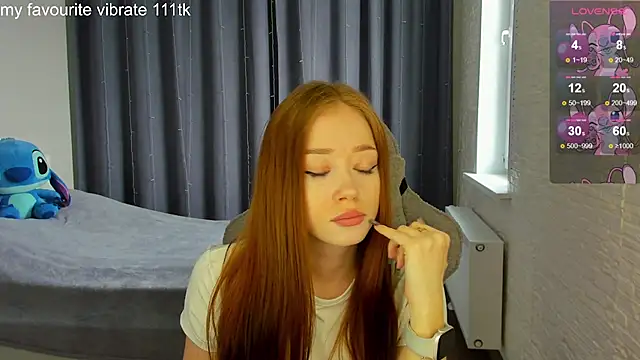 Hot Mia  online show from 03-05-25, 10:33