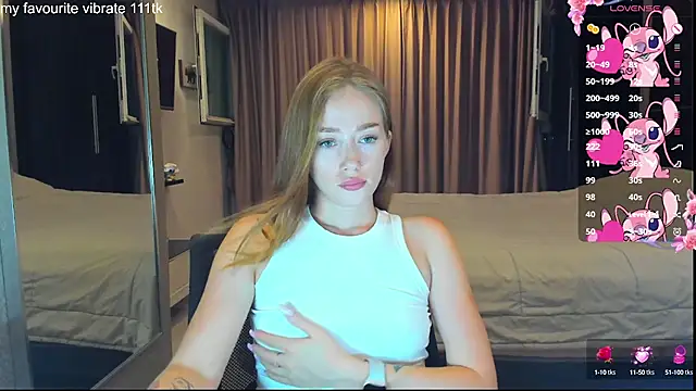 Hot Mia  online show from 09-27-25, 11:48