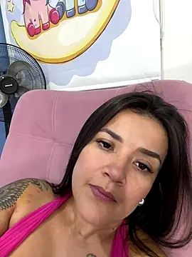 Snapshot of lau_ass_goddess chatting on 01-08-26, 02:36 lau ass goddess online show from 01-08-26, 02:36