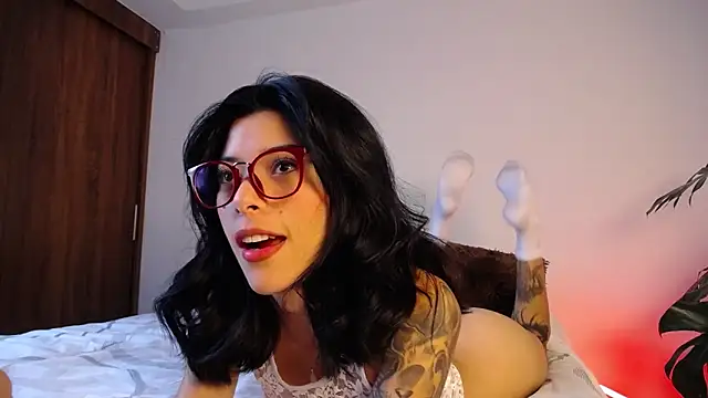 maggie kay online show from 09-10-25, 04:07