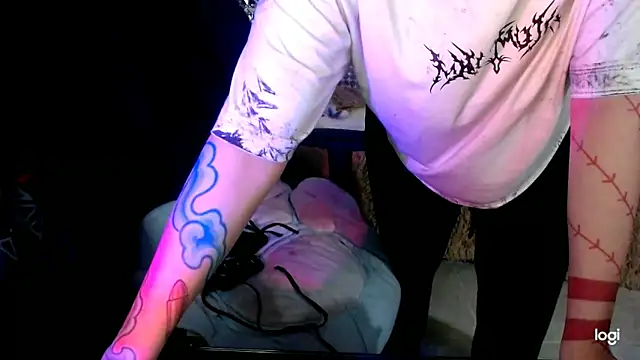 Snapshot of JINX_26 chatting on 11-20-25, 02:56 JINX 26 online show from 11-20-25, 02:56