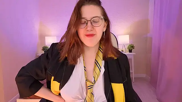 Charmy Gracy online show from 12-16-24, 10:50