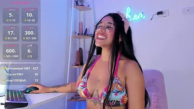 Snapshot of andrea_lopezz_ chatting on 02-20-25, 04:50 andrea lopezz online show from 02-20-25, 04:50