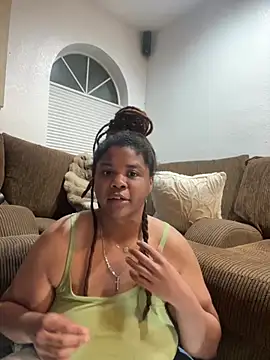 HEARTBREAKBRE online show from 04-24-26, 03:20