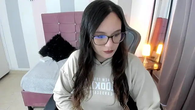 Wanda sg online show from 11-14-25, 06:06