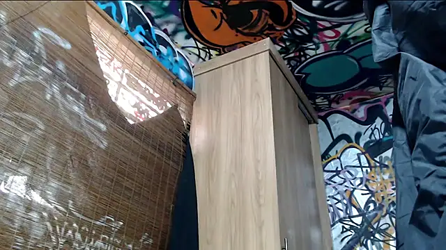 Justin Frank online show from 12-15-25, 06:56