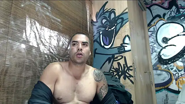 Snapshot of Justin_Frank chatting on 05-26-26, 08:05 Justin Frank online show from 05-26-26, 08:05