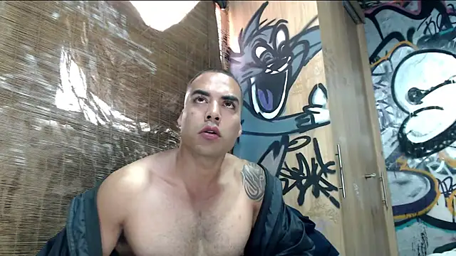 Snapshot of Justin_Frank chatting on 06-11-26, 10:19 Justin Frank online show from 06-11-26, 10:19