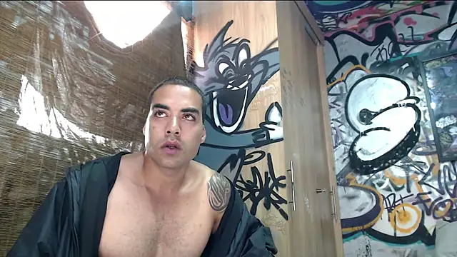 Snapshot of Justin_Frank chatting on 06-24-26, 10:09 Justin Frank online show from 06-24-26, 10:09