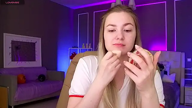 elinanortas online show from 10-30-25, 01:07