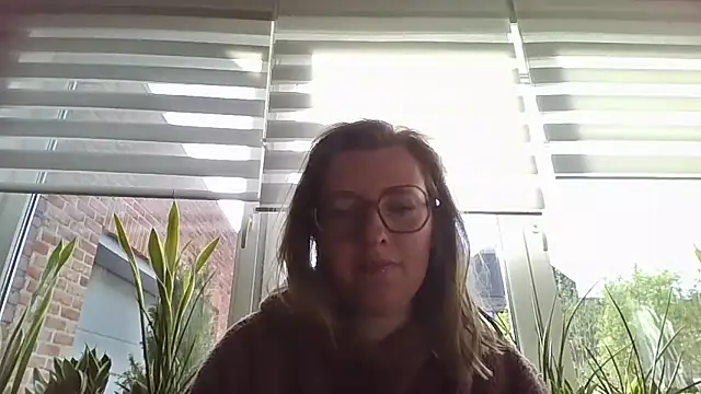 LiquidLeonie online show from 04-28-26, 06:18
