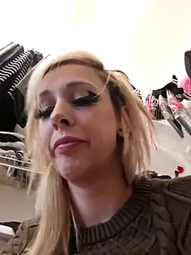 AmethystFoxx online show from 02-15-26, 08:16