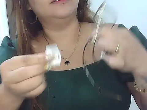 Snapshot of wild_amber25 chatting on 01-13-26, 06:46 wild amber25 online show from 01-13-26, 06:46