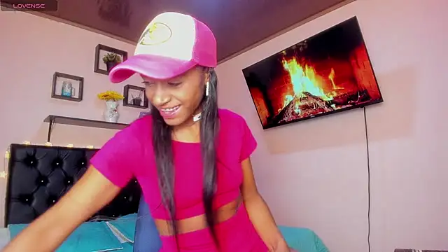 Snapshot of sharon_hill chatting on 02-19-25, 11:46 sharon hill online show from 02-19-25, 11:46