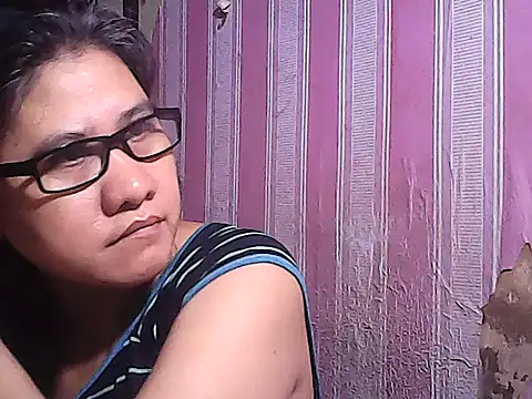 sweetsosie18 online show from 10-16-25, 11:39