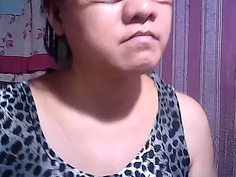 sweetsosie18 online show from 10-27-25, 05:33