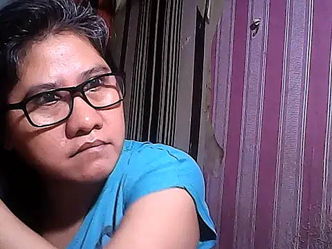 sweetsosie18 online show from 11-10-25, 10:20