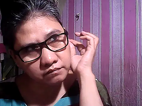 sweetsosie18 online show from 11-26-25, 01:06