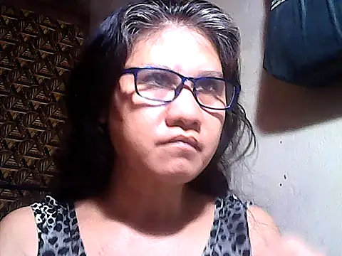Snapshot of sweetsosie18 chatting on 06-30-26, 11:44 sweetsosie18 online show from 06-30-26, 11:44