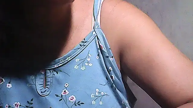 Snapshot of sweetsosie18 chatting on 07-05-26, 12:39 sweetsosie18 online show from 07-05-26, 12:39