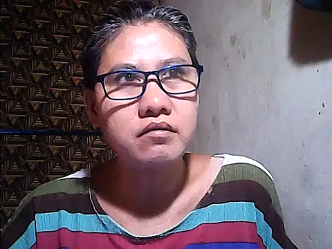 Snapshot of sweetsosie18 chatting on 07-20-26, 12:40 sweetsosie18 online show from 07-20-26, 12:40