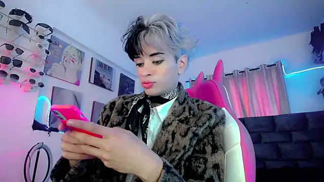 Snapshot of Sweet_Jack1 chatting on 02-19-25, 06:21 Sweet Jack1 online show from 02-19-25, 06:21