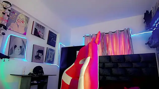 Snapshot of Sweet_Jack1 chatting on 02-28-25, 02:53 Sweet Jack1 online show from 02-28-25, 02:53