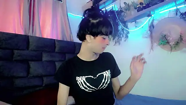 Snapshot of Sweet_Jack1 chatting on 03-12-25, 03:29 Sweet Jack1 online show from 03-12-25, 03:29