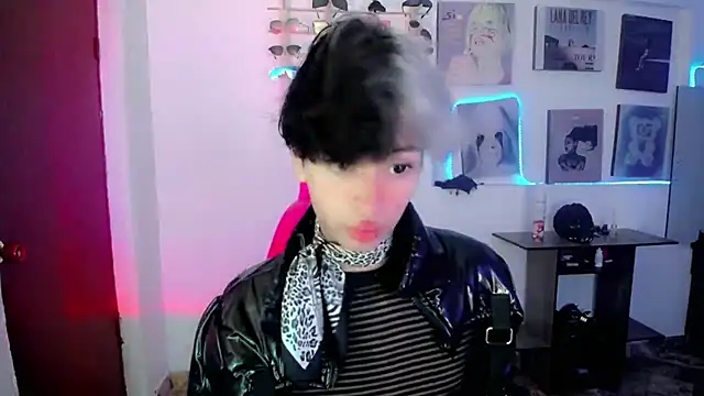 Snapshot of Sweet_Jack1 chatting on 03-13-25, 02:44 Sweet Jack1 online show from 03-13-25, 02:44