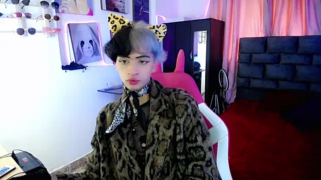 Snapshot of Sweet_Jack1 chatting on 03-19-25, 06:23 Sweet Jack1 online show from 03-19-25, 06:23